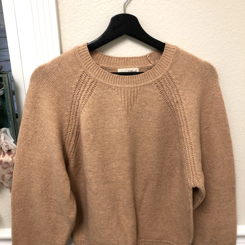 Universal thread sweater size xs